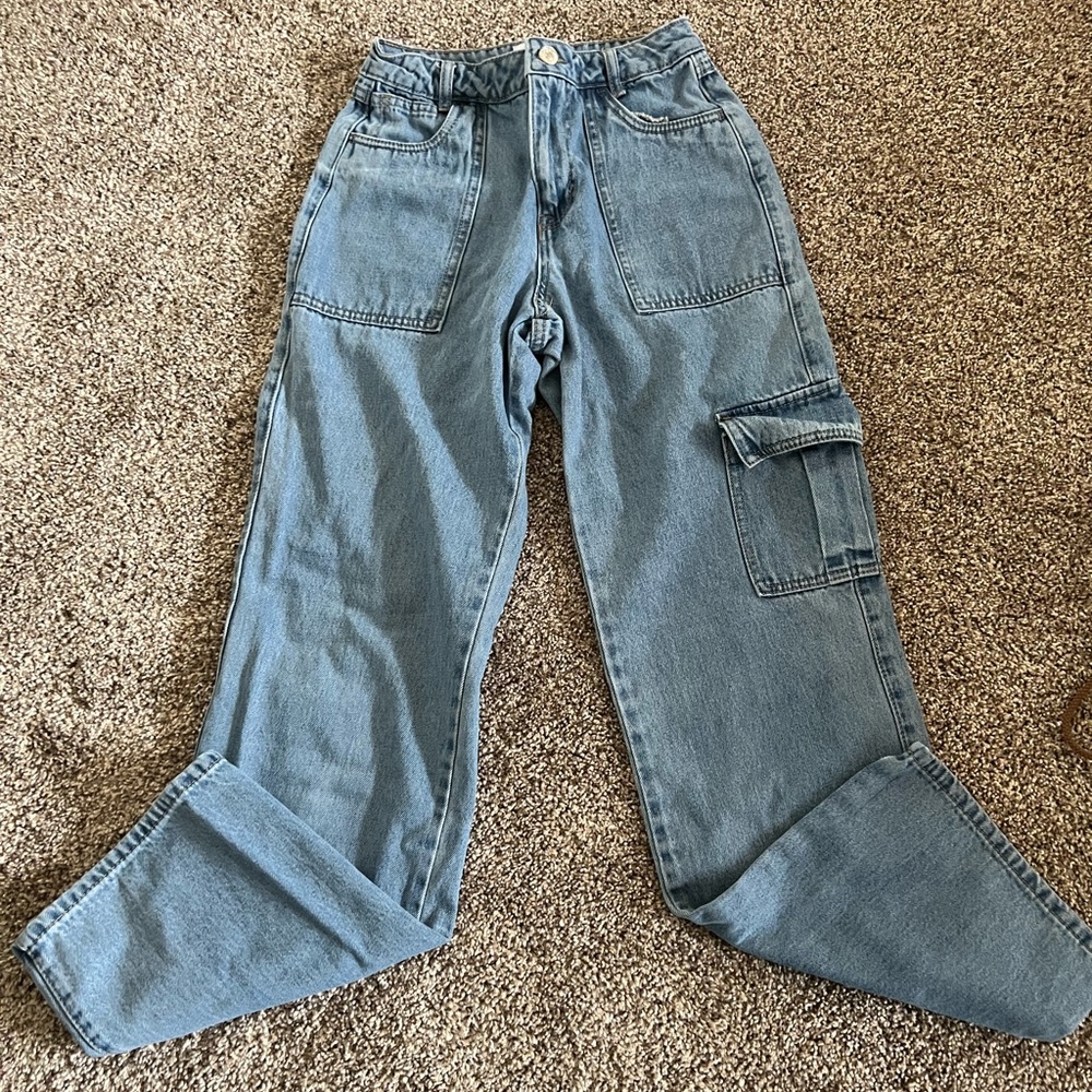 Forever 21 blue cargo jeans